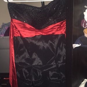 Black prom dress